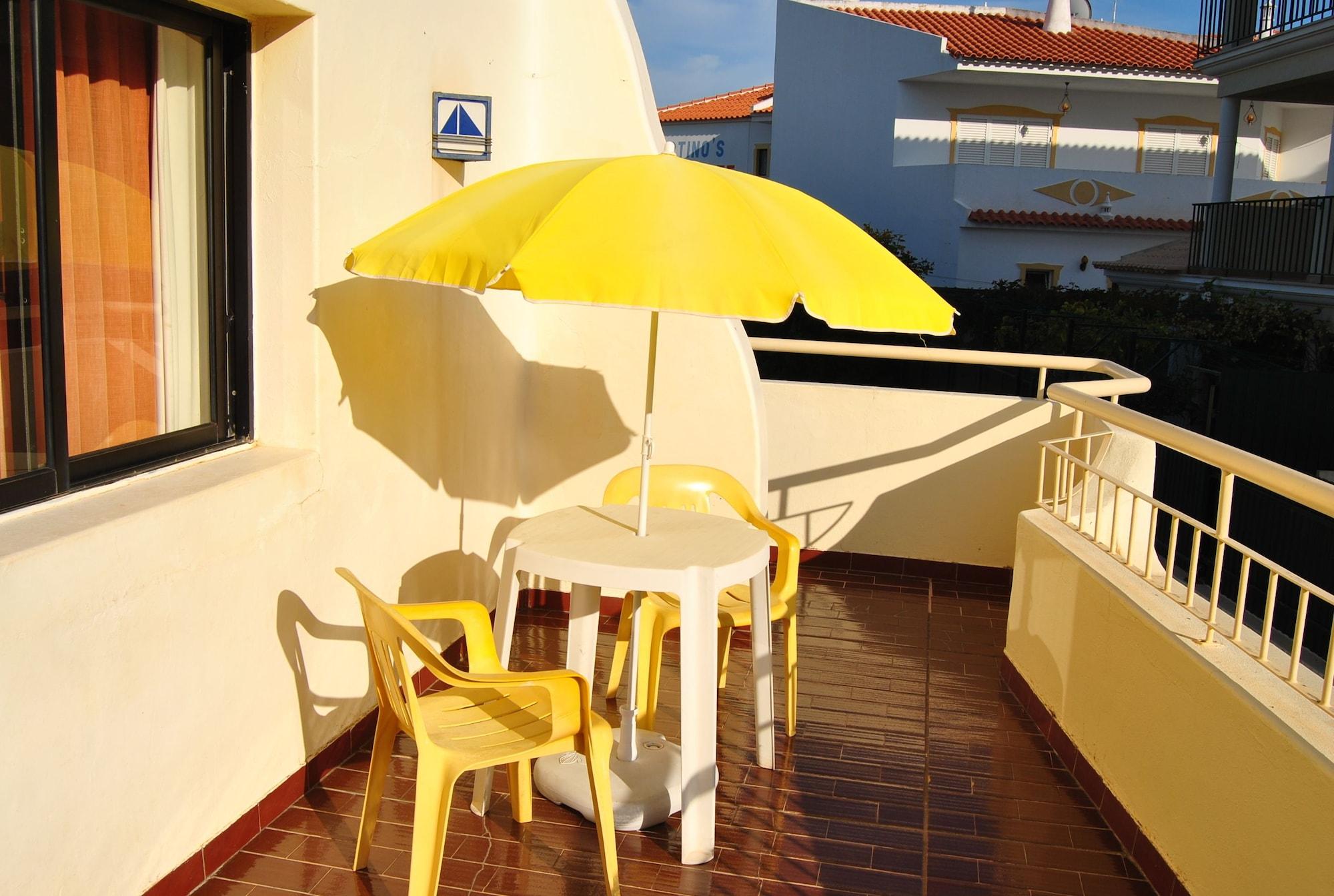 Apartamentos Olhos Do Mar Albufeira Exterior photo